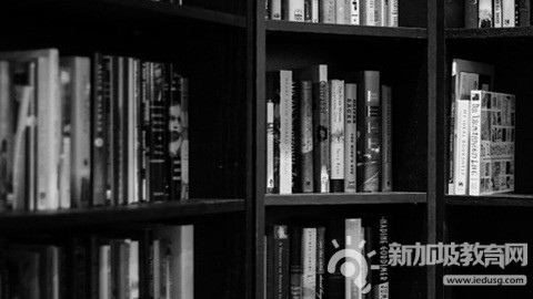 bookshelves-932780__340.jpg