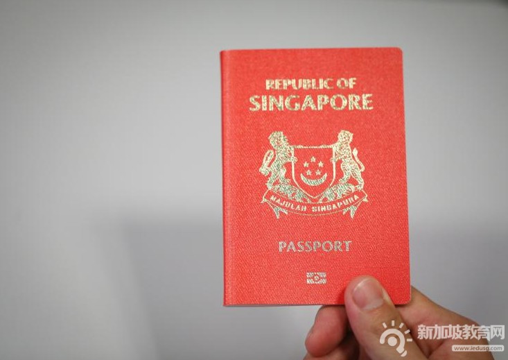 新加坡ICA去年发32万本护照 比前年71万显著减少